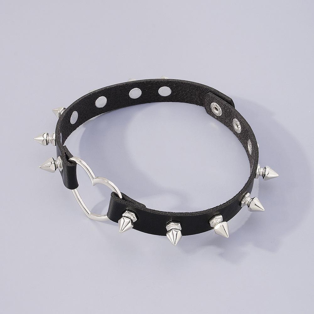 Punk Rock Heart Choker Spike Chocker Goth Steampunk Studded Collar Women Men Emo Fashion Halloween Gothic Jewelry