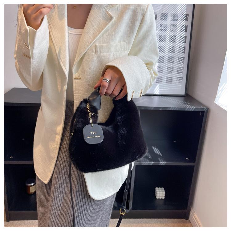 Mink-style Pleated Plush Handbag & Crossbody Bag for 2025