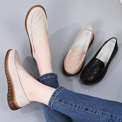 Женские осенние туфли большого размера с вышивкой и нескользящей подошвой для мам (Размеры 35-42)