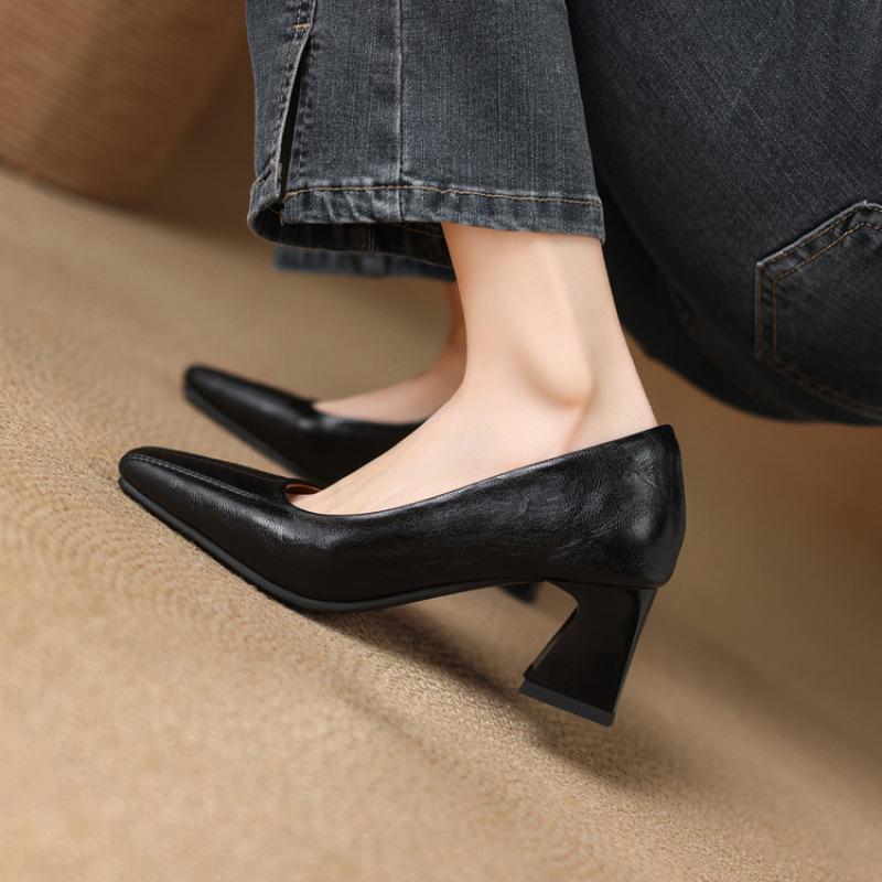 New Women's Fashion Single Shoes Square Head Cover Feet One Pedal Medium Heel Large Size Shoes Square Heel Casual Black Small Leather Shoes Women