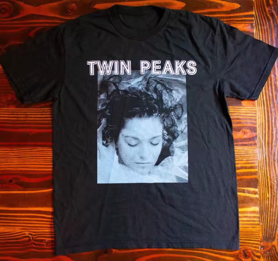Twin Peaks Wrapped in Plastic Graphic Short Sleeve and kids tshirt Unisex Men Women All-Season Men's T-and kids tshirt Black Casual Crew Neck Tee