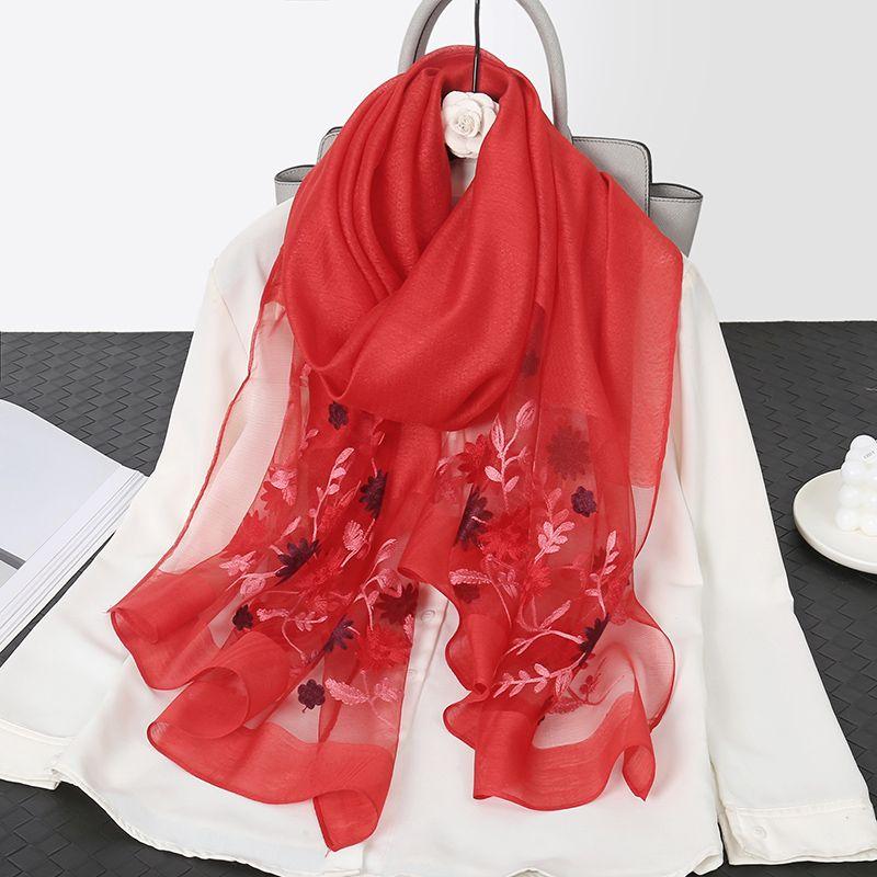 Элегантная шелковая шаль с цветочной вышивкой – дышащая, солнцезащитная и универсальная накидка для стильного тепла