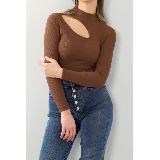 Прозрачные блузки Женская трикотажная блузка в рубчик с вырезами и детальной отделкой