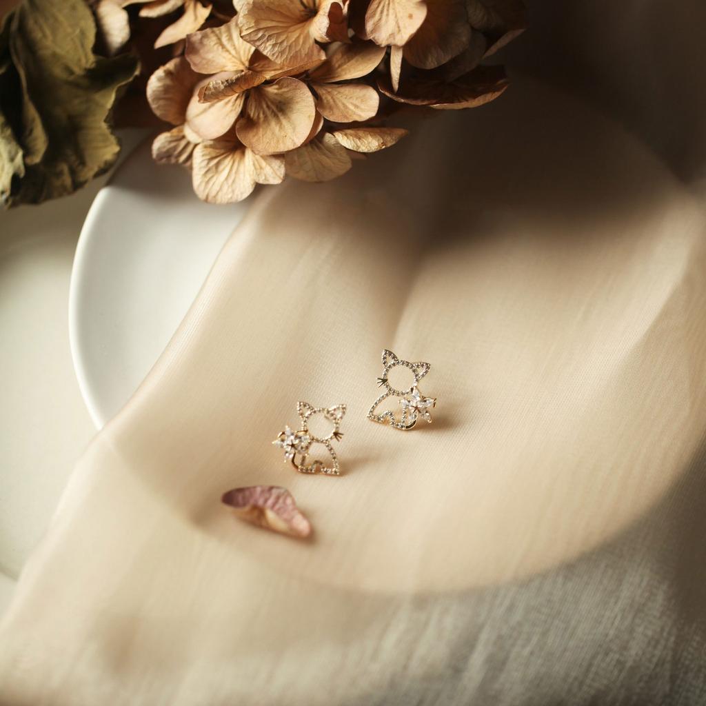 Полые блестящие и нежные серьги в виде кошки для женщин, милых девушек, милых личностей, модных девушек