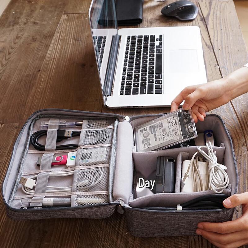 Splash-proof Travel Digital Organizer Bag