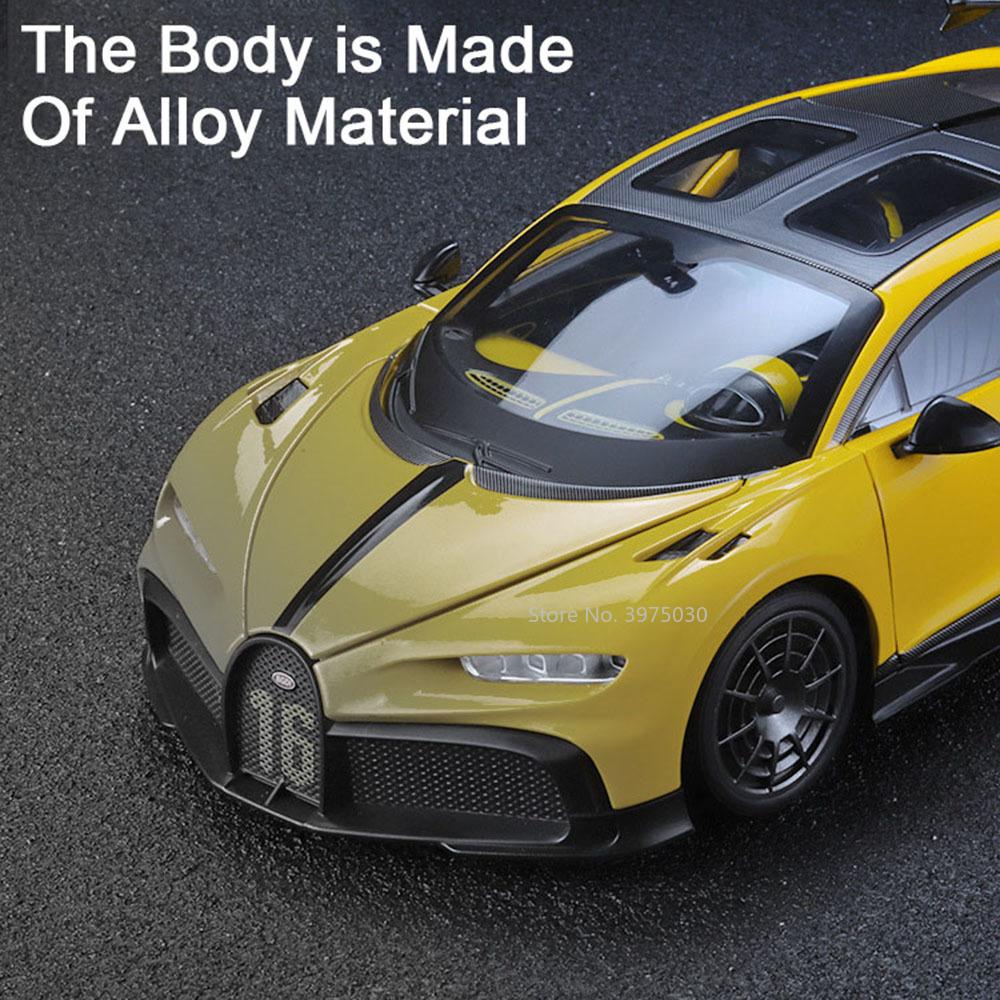 1/18 Bugatti Sports Car Model Toy Alloy Diecast Simulation Toys Vehicle with Sound and Light Rubber Tires Collection Toys for Boys Gifts