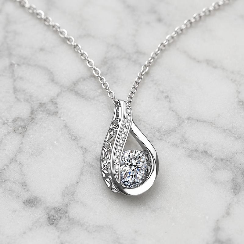 Teardrop Pendant Necklace for Women Silver Sparkling Cubic Zirconia Water Drop Pendant Jewelry Gift for Wedding Party Daily Wear Party
