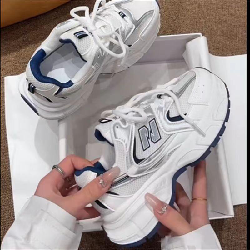 2024 новые повседневные спортивные туфли детские популярные модные универсальные повседневные сетчатые туфли на толстой подошве дышащие легкие туфли для папы