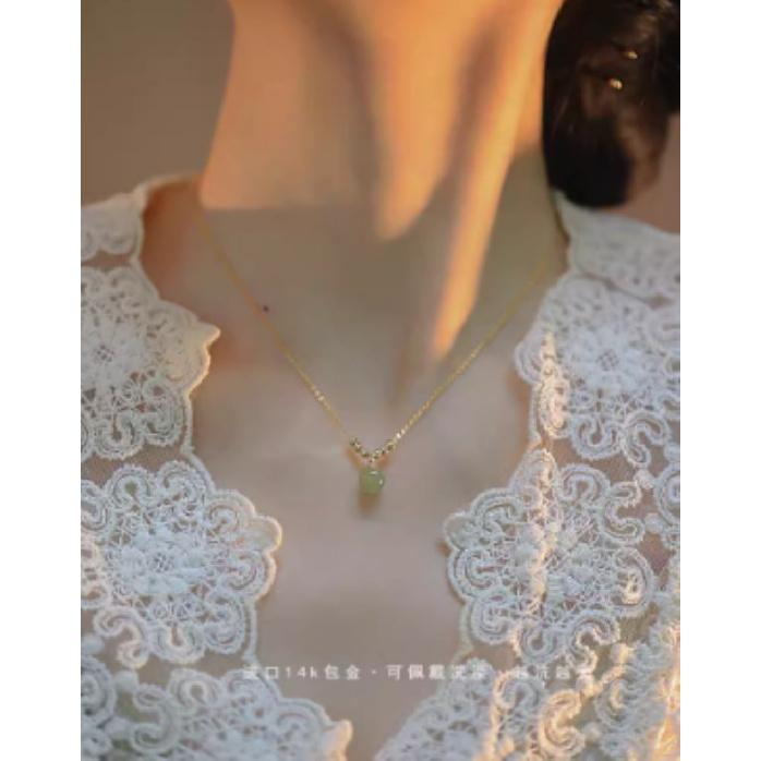Qinghai Hotan Cat's Eye Jasper Necklace, Collarbone Chain, Niche Design, Light Luxury, Fairy-like