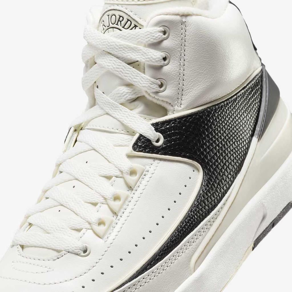 DX4400-100 Nike Air Jordan 2 Retro Sail и Черный (Женский)