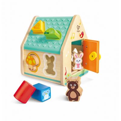 Коробка Hape Forest House Shape Box 15,2 x 18,5 x 24,3 см. Деревянная игрушка для детей от 3 лет и старше. E0515