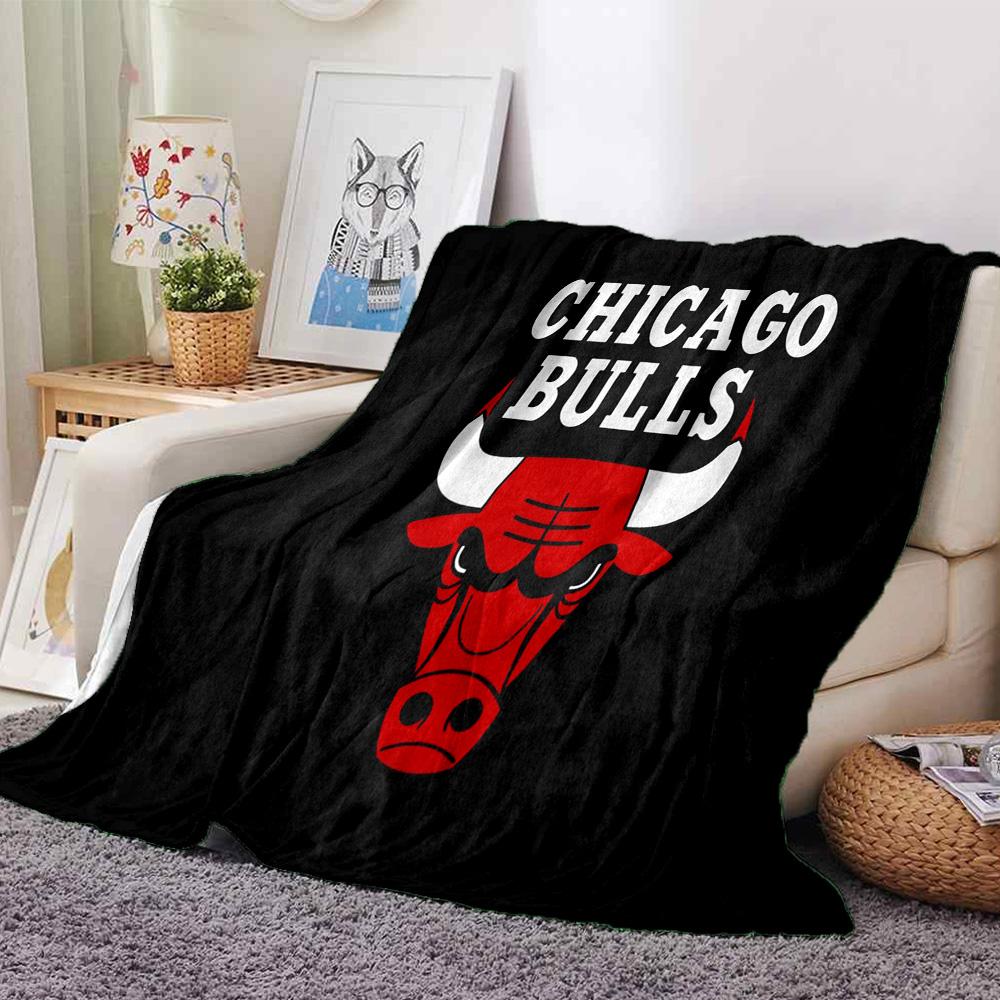 Chicago-Bulls Logo Flannel Blanket, Soft Polyester, Modern Design, All-Season for Camping, Travel, Gifts for holidays or birthdays