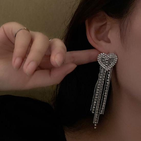1 пара женских висячих сережек в форме сердца, ювелирные изделия со стразами, универсальные серьги-гвоздики с кисточками