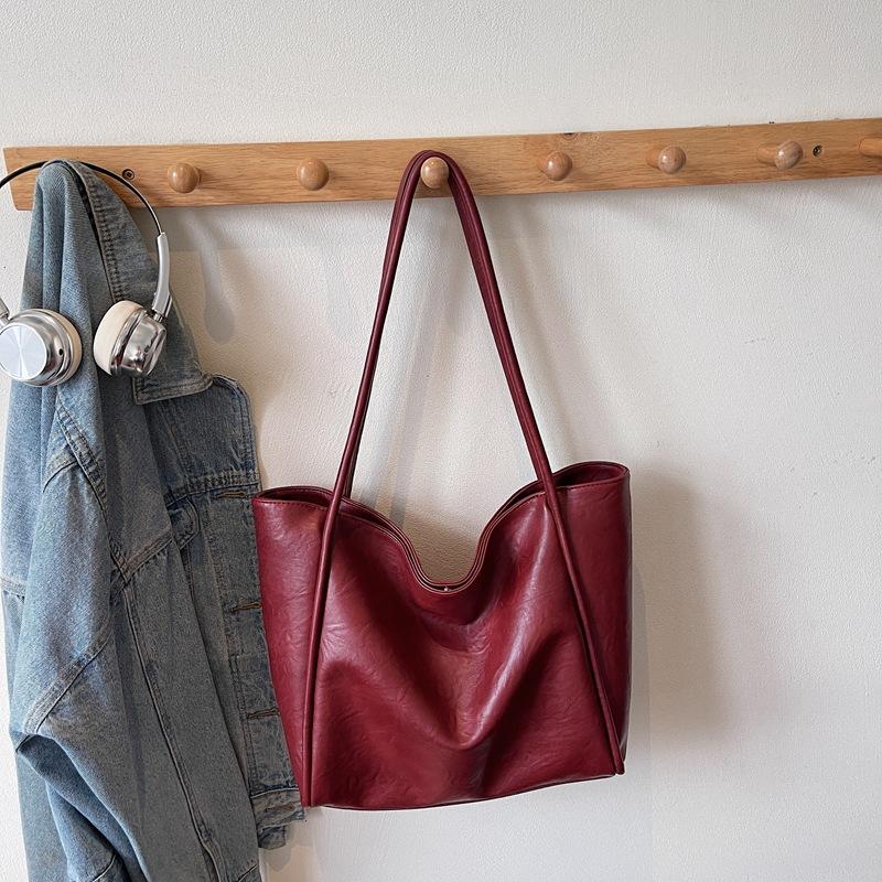 Популярная в этом году ретро-сумка для поездок на работу, женская, трендовая новинка осени 2025 года, большая вместительная студенческая сумка-тоут на плечо для занятий