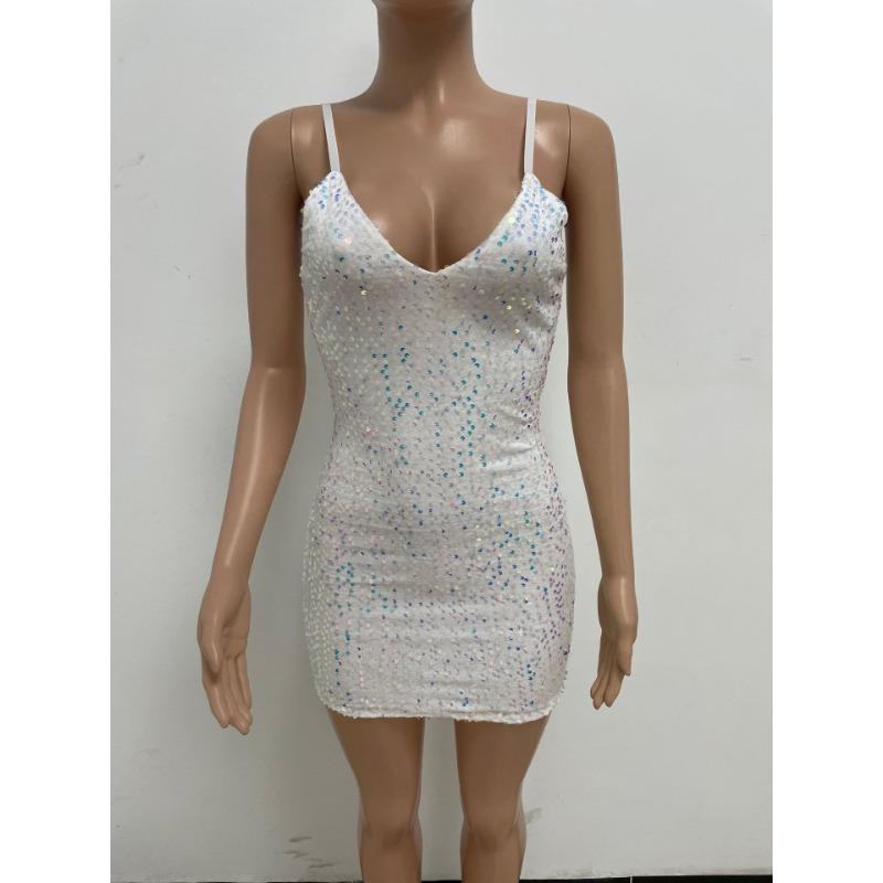 Женское летнее платье без рукавов с пайетками и запахом на бедрах в праздничном стиле с бретелью через шею во французском стиле
