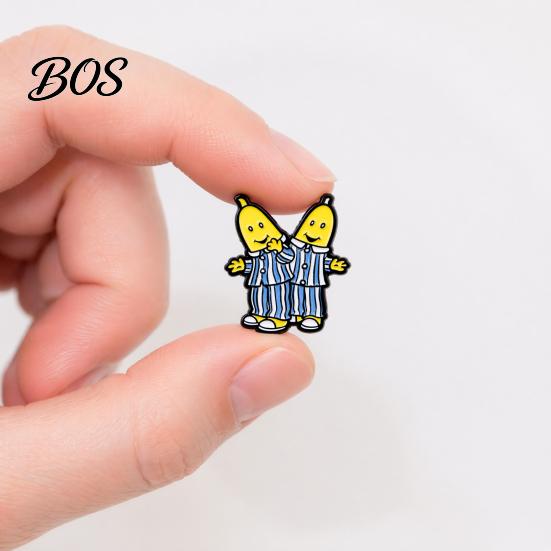 Fruit Brooch Zinc Alloy Pin, Cartoon Banana Man Shape Lapel Enamel Jewelry Paint Badge with Anti-Slip Buckle Pins for Clothes Bags Accessories Retro