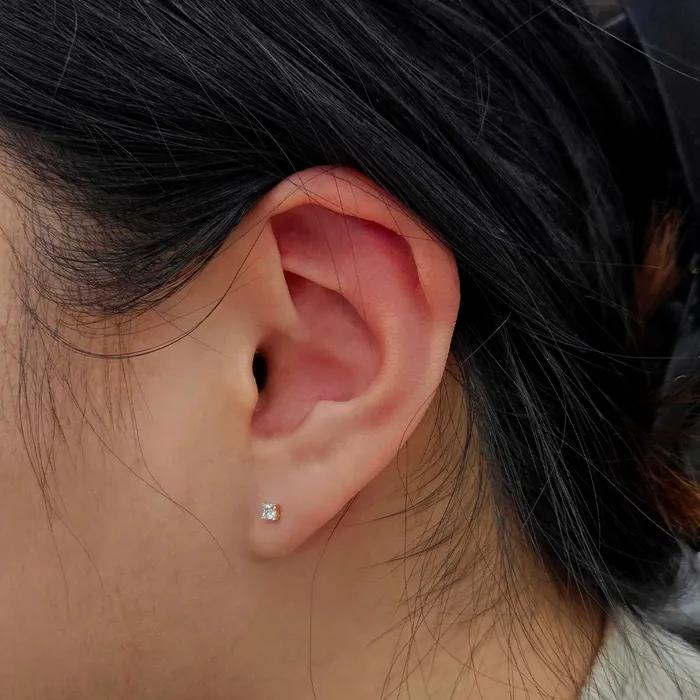 Квадратные серьги из кубического циркония 14 карат