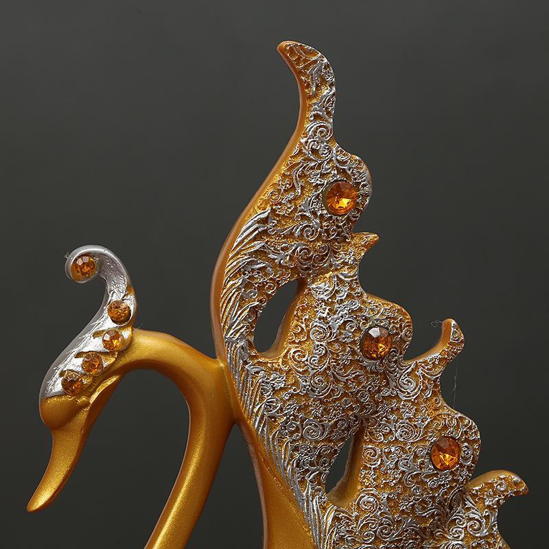 Couple Swan Ornament Resin Art Animal Figurines Modern Light Luxury Home Decor Living Room TV Cabinet Desktop Wedding Decoration