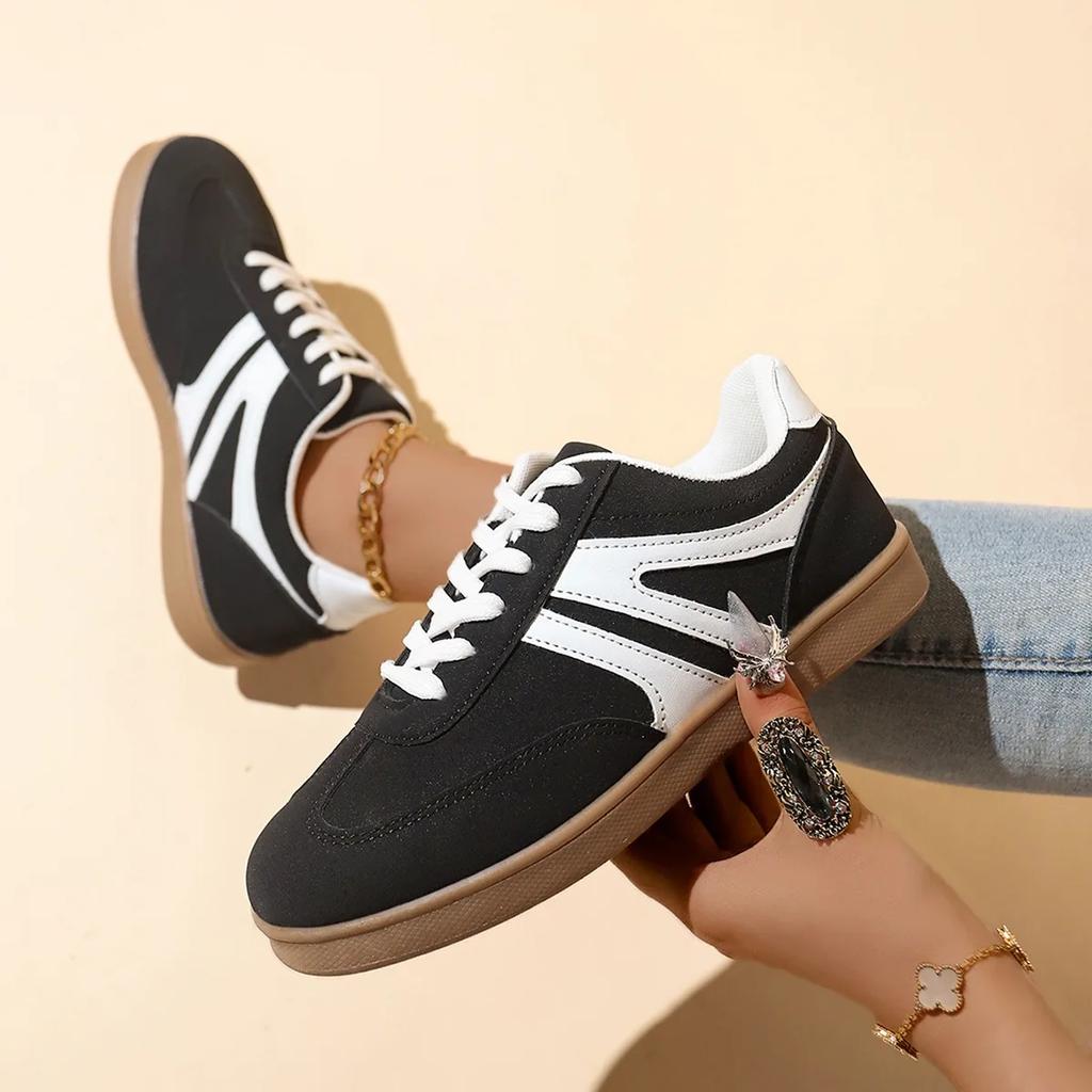 Женские кроссовки Легкая уличная обувь для женщин Удобные слипоны Мягкие женские кроссовки 2025 Весна Новые Роскошные Лоферы на плоской подошве