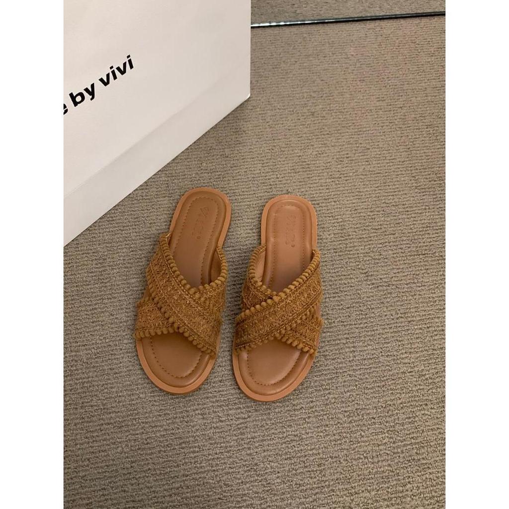 Плоские ретро-плетеные маленькие классные тапочки женская обувь летняя одежда 2025 новые летние пляжные сандалии