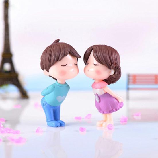 2Pcs Kiss Dolls Mini Landscape Ornaments Figurines Fairy Garden Dollhouse Decor