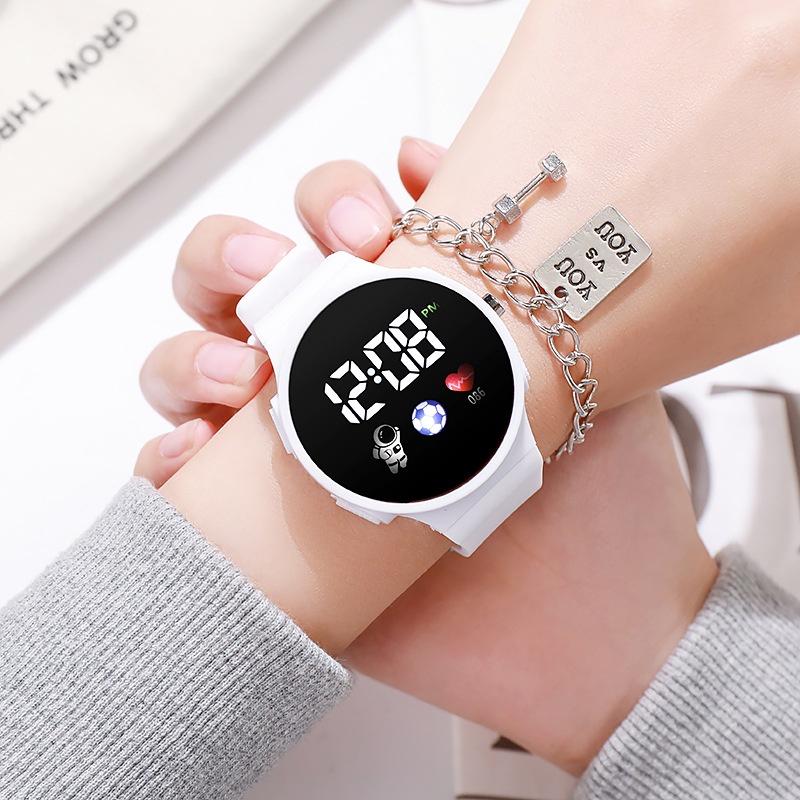 Популярные и стильные круглые электронные часы для детей с дизайном космонавта, высокотехнологичные и модные