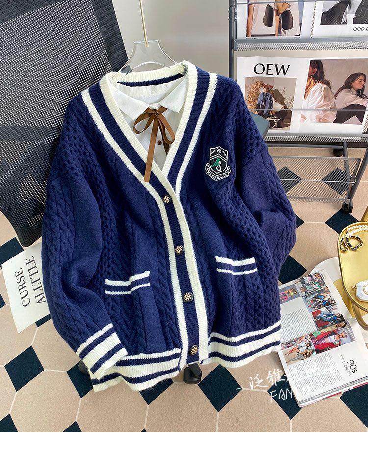Женский вязаный кардиган средней длины в студенческом стиле - Коллекция Осень/Зима 2025