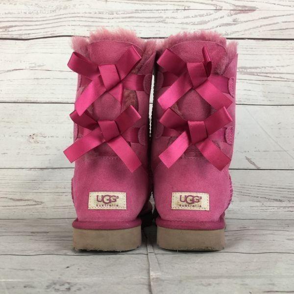 UGG Австралийские дубленки Bailey с бантом сзади, лента, замша, мех, овчина, женские 24.0, розовый(ИСПОЛЬЗОВАЛ)