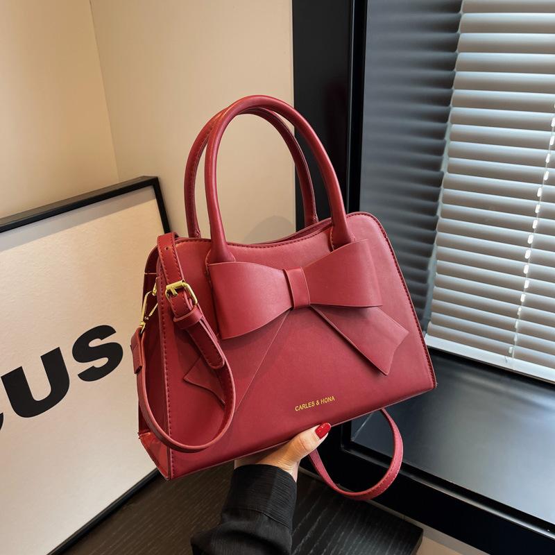 Bride's Wedding Banquet Handbag Women Autumn Winter New Red Versatile Crossbody Bags Temperament Commuter Shoulder Bag