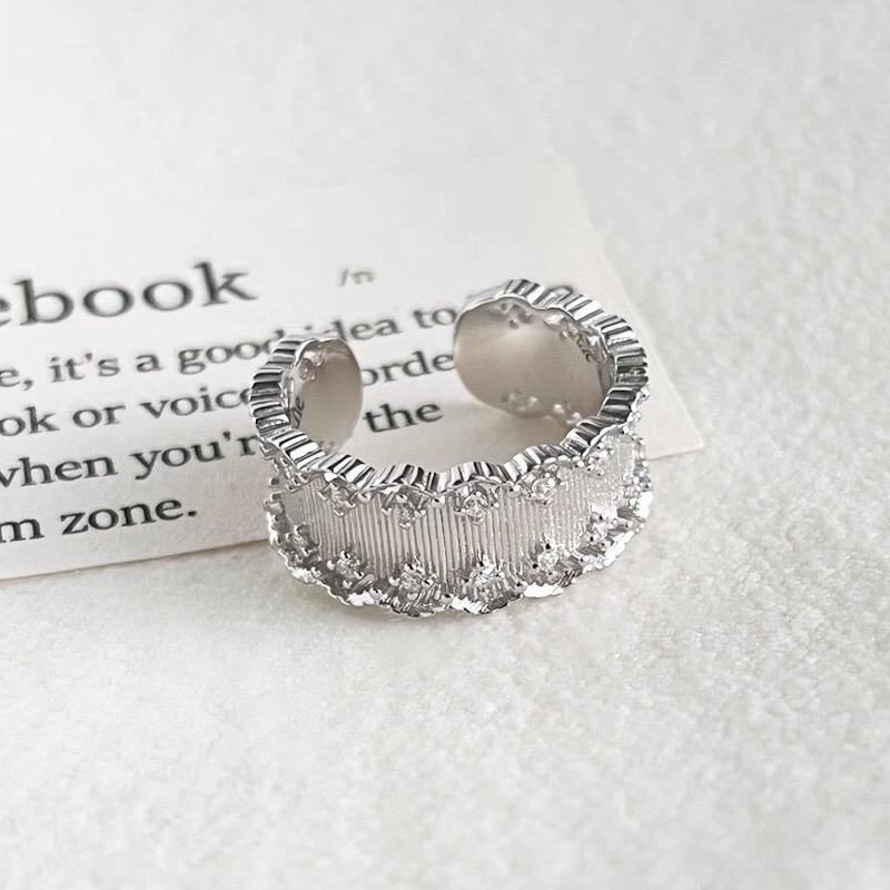 Изысканное открытое кольцо с бриллиантами: Стильный, роскошный дизайн с супер-флеш-цирконом — универсальный и высококачественный.