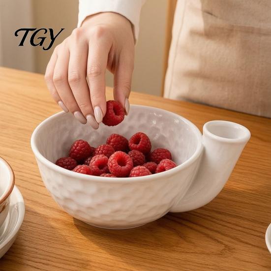 Kitchen Gadgets for Fruits Ceramic Swirl Berry Colander Bowl, Auto-Spin Washing Fruit Rinse Basin, Rinsing Basket Quick Drainage Bowl Fresh
