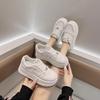 Маленькие белые туфли женские 2025 новые весенние модели популярные туфли на платформе, детские толстые подошвы увеличивают рост, универсальная спортивная и повседневная обувь