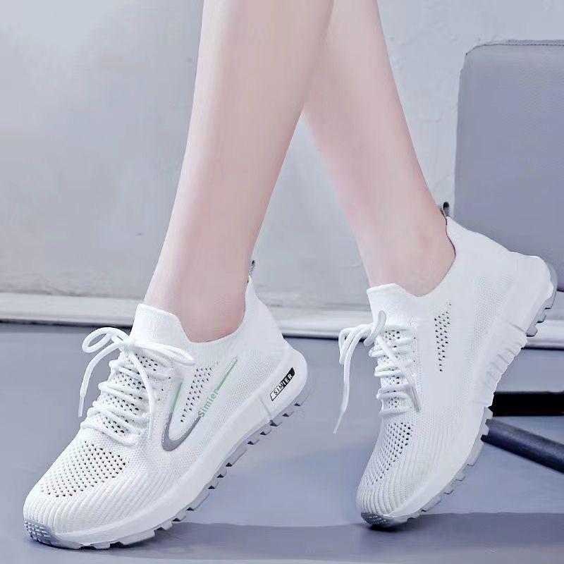 Spring and Autumn New Style Flying Woven Mesh Soft Sole Sports Shoes for Women White Breathable Flat Casual Shoes