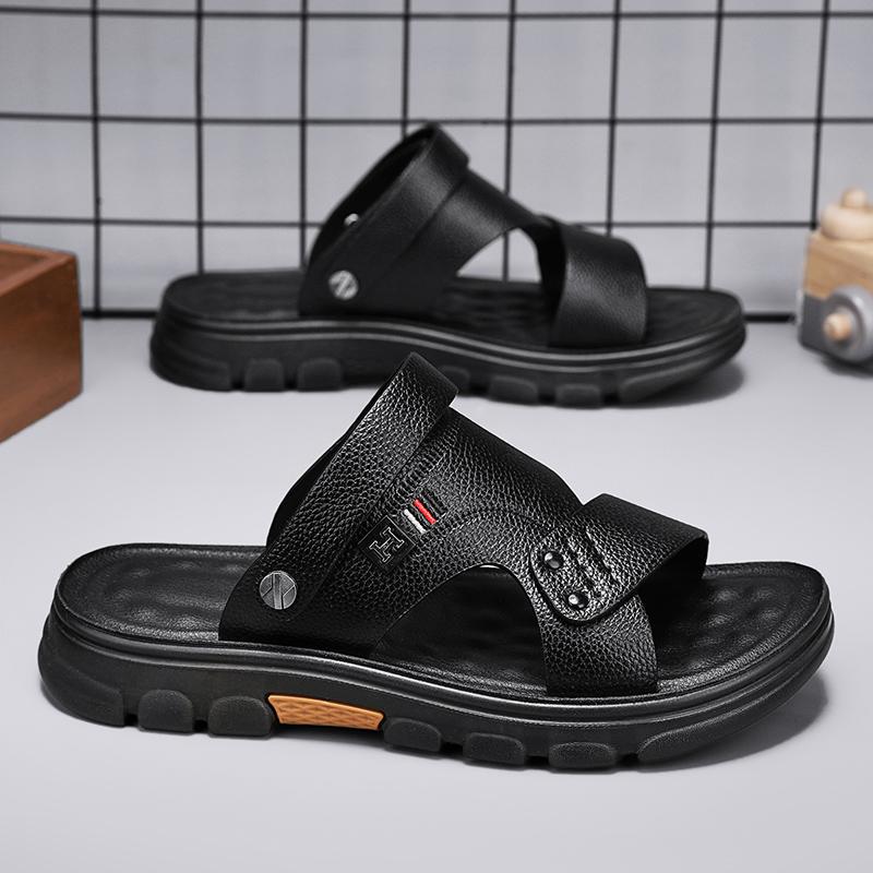 Slippers Men's Summer Wear Non-slip and Wear-resistant Men's Beach Shoes Outdoor Casual Driving Middle-aged Dad Sandals