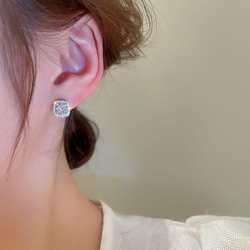 Серьги-гвоздики для женщин, пирсинг, квадратные серебряные серьги с кристаллами, модные аксессуары, ювелирные изделия