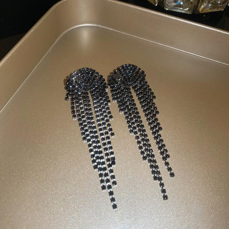 Элегантные серьги-подвески с кристаллами в форме капли воды в стиле французского двора