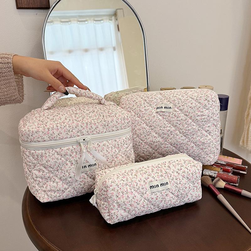 2024 Floral Cotton Quilted Large Capacity Cosmetic Handheld Storage Bag