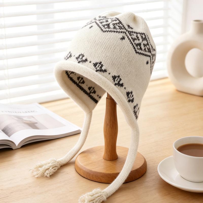 Fair Island knitted hat women's autumn and winter warm ear protection wool hat shows small face versatile big head circumference Lei Feng hat