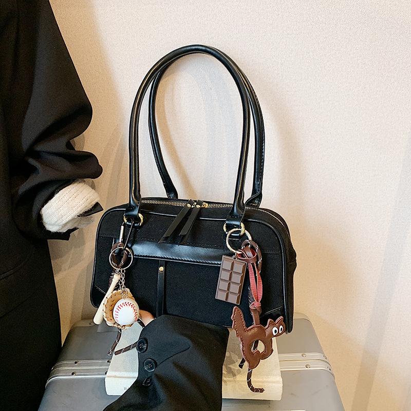 Ретро сумка под мышкой женская осень и зима 2025 новая трендовая корейская нишевая портативная сумка-боулинг большой вместимости для поездок