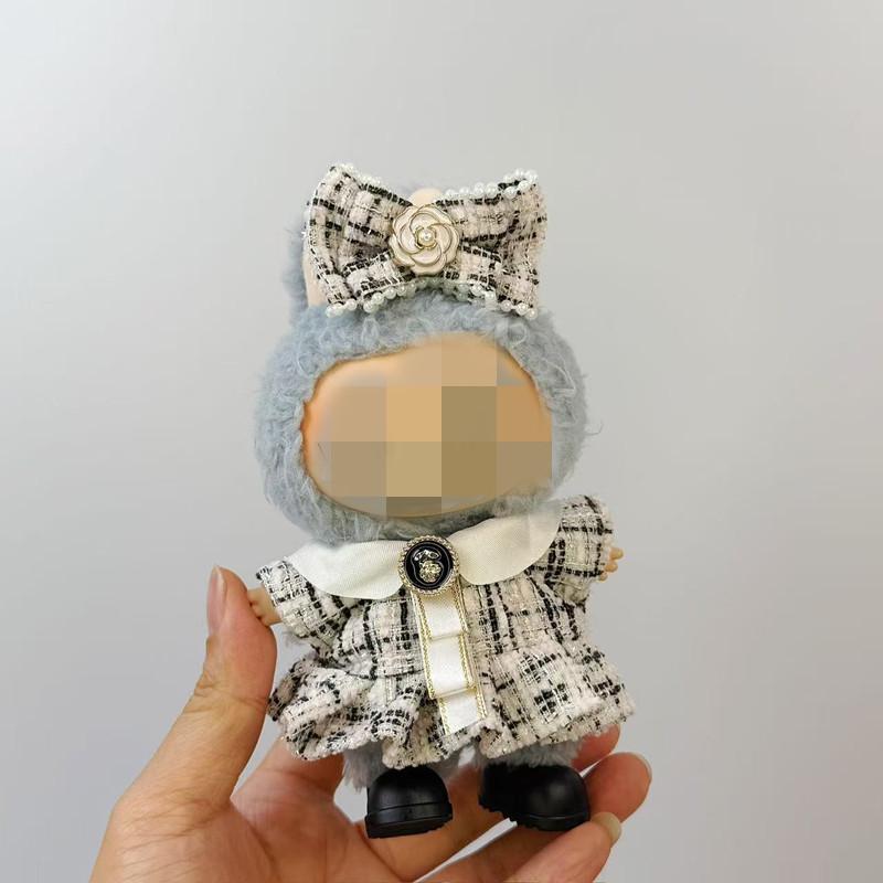 Подвеска Лабубу: Коробка-сюрприз с детской одеждой - 17 см винил «Макарон».