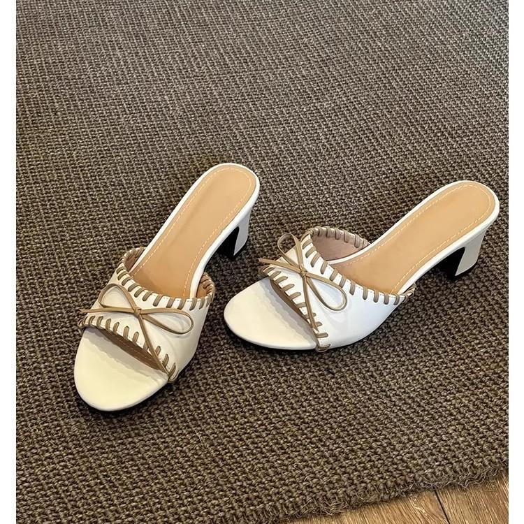 Французский ретро нишевый плетеный бант с крутыми шлепанцами для женской летней носки, сандалии на круглом носке, толстом каблуке, среднем каблуке