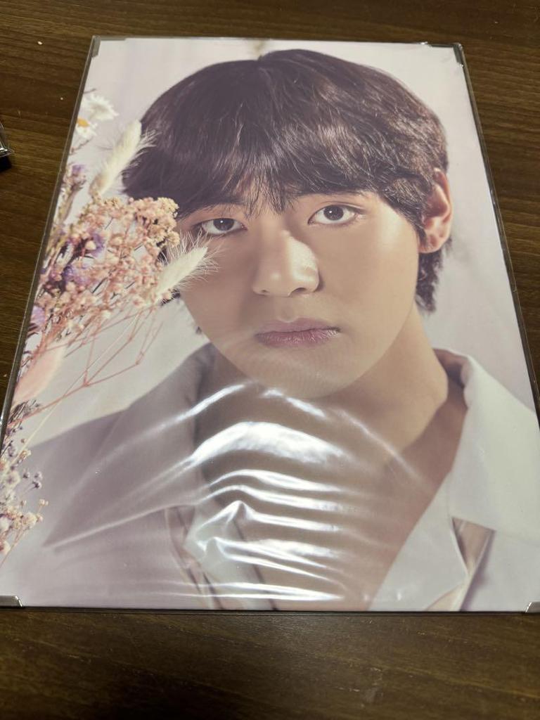 [USED] BTS V Tae Premium Photo Bundle