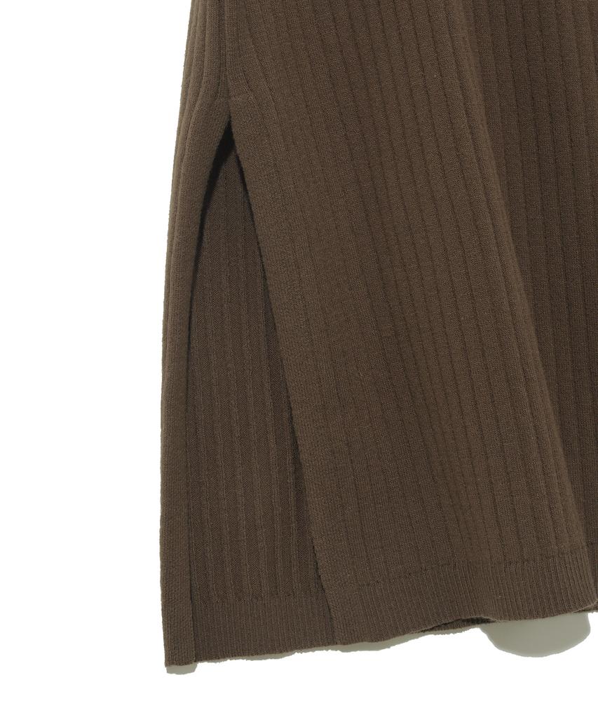 Yale Slit Neck Half Sleeve Knit Dress_Brown