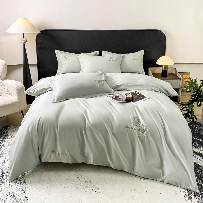 Легкая роскошь Высококлассный Класс А Чистый хлопок Комплект из четырех предметов для кровати Вышивка Приятный для кожи Дышащий Удобный Простыня Пододеяльник Наволочка