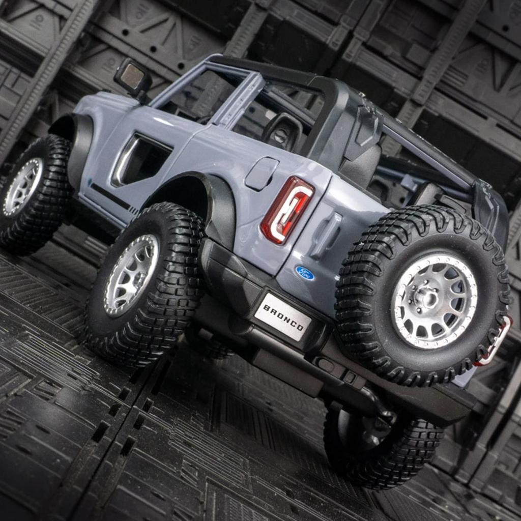 Масштаб 1/32 Ford Bronco Lima SUV, литая под давлением модель автомобиля, игрушечный автомобиль с откатным механизмом, звуком и светом для детей, коллекция подарков для мальчиков и девочек