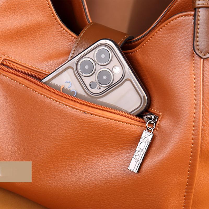 New European and American Retro Fashion Meniscus Baguette Bag Portable Messenger Large-capacity Compartment Female Bag