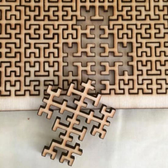 Wooden Fractal Tray Jigsaw Puzzle with Frame Reverse Thinking Impossible Difficult Puzzle Challenge Game Kids Adults Educational Irregular Puzzle Toy