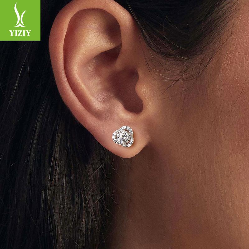 50 Points Exquisite Shining Moissanite Stud Earrings For Women, Fashionable And Bright Moissanite Stud Earrings.