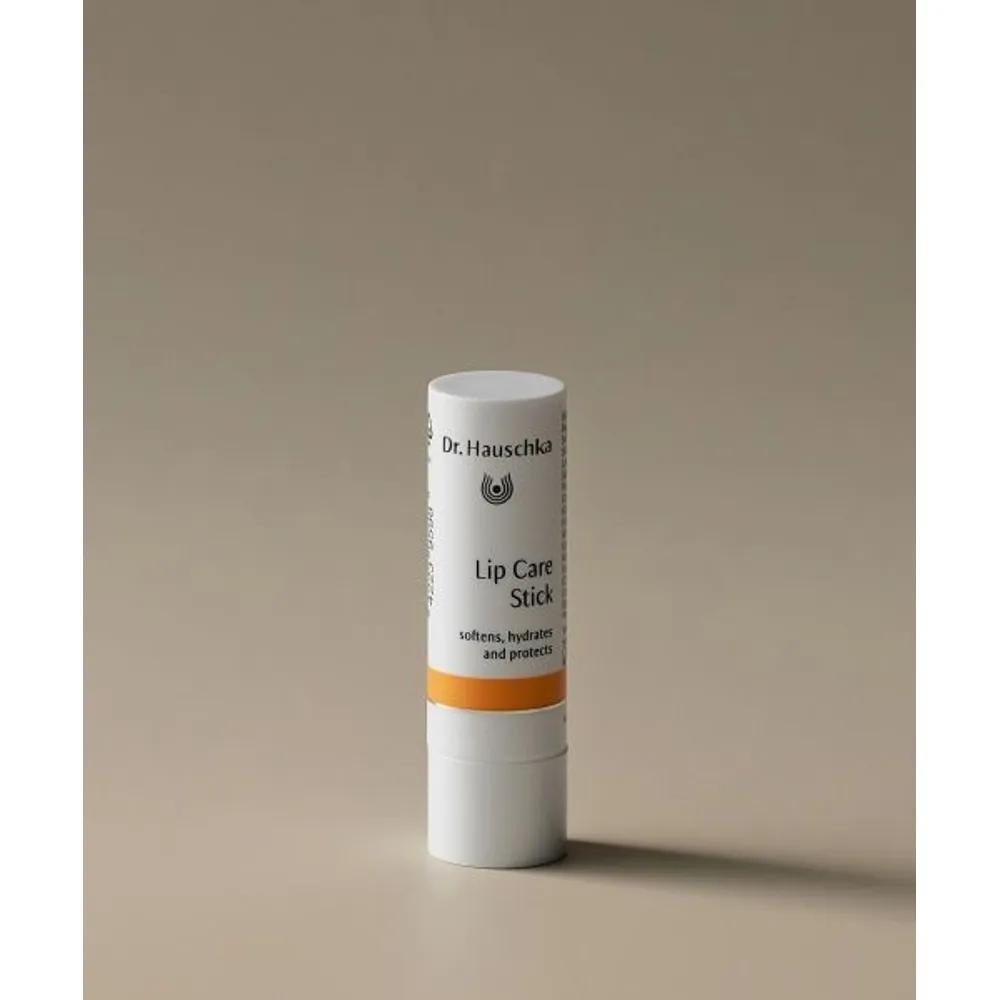 DR. HAUSCHKA Карандаш для ухода за губами