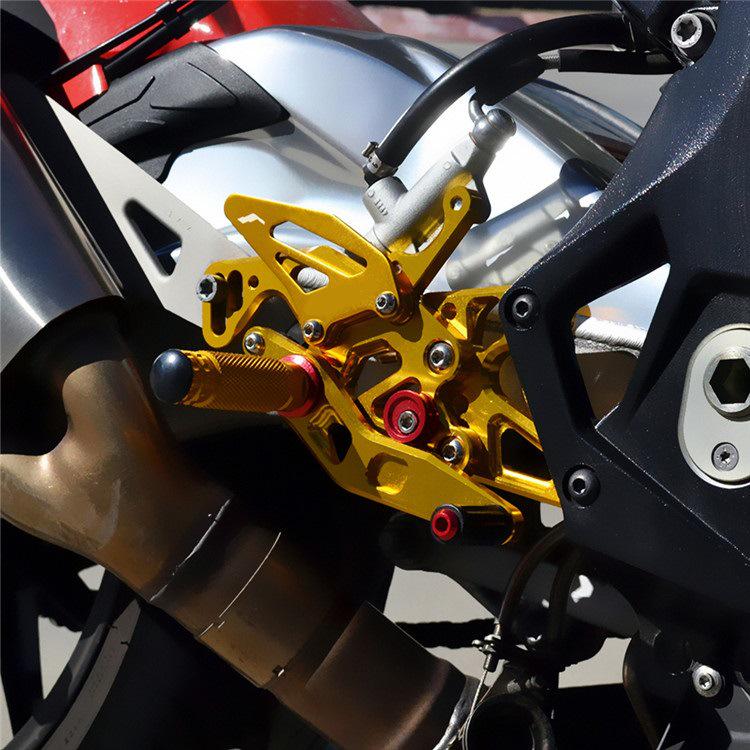 Спортивные приподнятые подножки для BMW S1000RR (2015-2018) / S1000R (2017-2019)